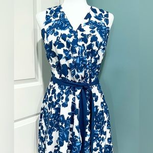 Tommy Hilfiger faux wrap dress. Size 6